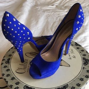 Bcbg blue pumps